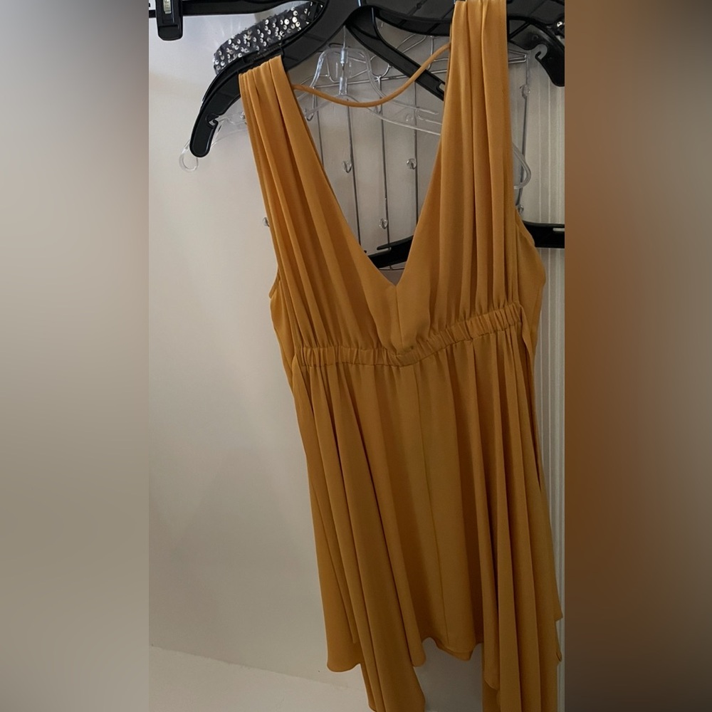 BEAUTIFUL BCBG Golden Glow Dress NWT